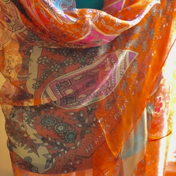 Hermes L’abre de vie Scarf. Hand rolled.  Silk - Picture 10 of 16